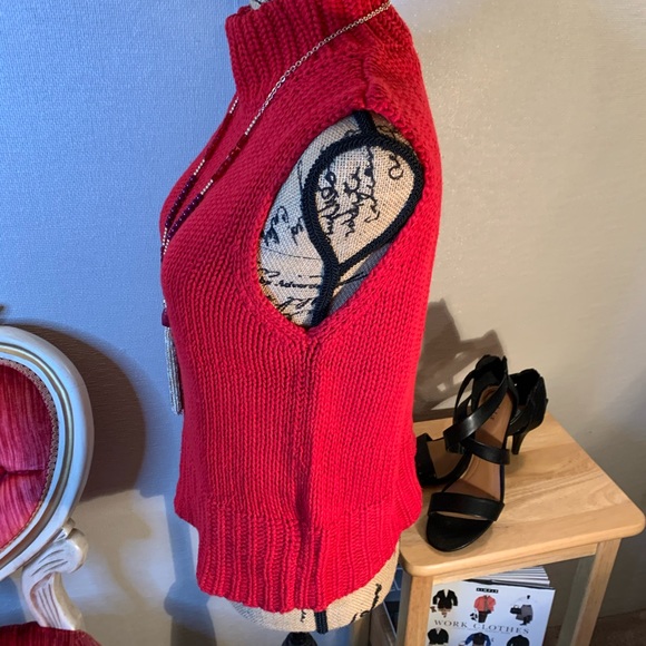 Next Era Red ❤️ knit 🧶 top - Picture 2 of 8